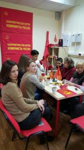 ЖИТЕЛИ НИЖЕГОРОДСКОЙ ОБЛАСТИ ВСТУПАЛИ В РЯДЫ КР И ВЛКСМ В ДЕНЬ ПАМЯТИ СТАЛИНА