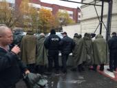 Московские власти начали силовой захват двора в Дмитровском проезде