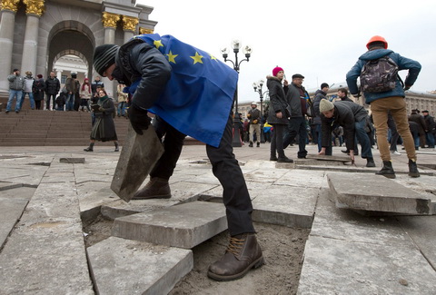 ����-����