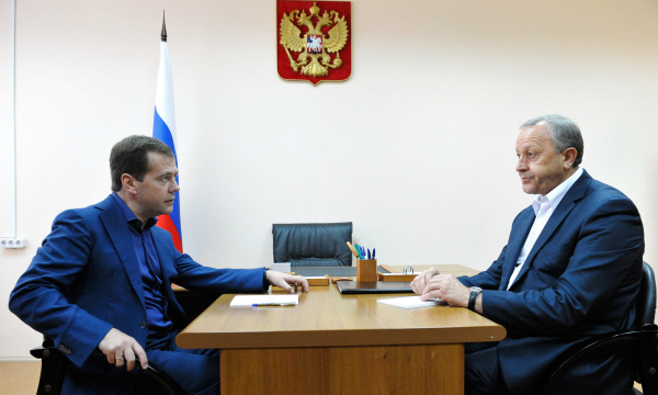 Дмитрий Медведев: Дороги плохие