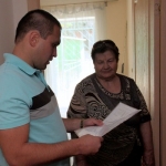 Депутаты партии «РОДИНА» в День города пришли к инвалидам Малиновского района с подарками