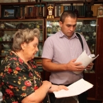 Безразличие чиновников заставило пенсионерку обратиться за помощью к депутату горсовета