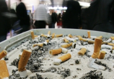 В Париже будут штрафовать за брошенные на землю окурки