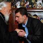 Митрополит Агафангел благословил Игоря Маркова на поездку за благодатным огнём