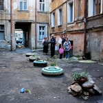 Жители дома №17 по улице Асташкина боятся оставаться в разрушающемся здании