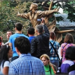 Более тысячи человек посетили открытие памятника Высоцкому