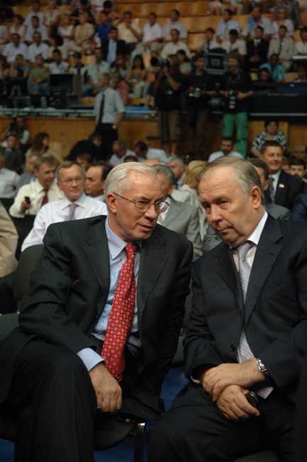 Николай Азаров