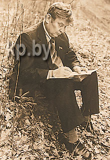 Даже будучи председателем Верховного Совета, Максим Танк писал жене пронзительные стихи о любви.