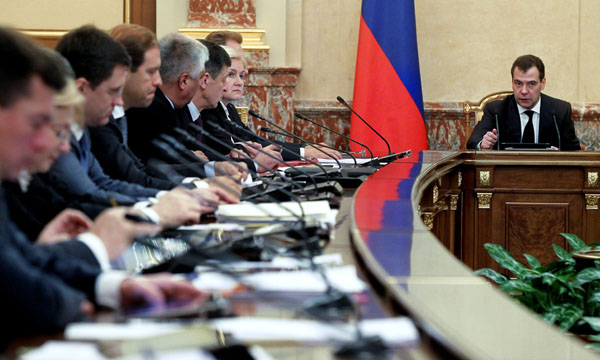 Премьер-министр РФ Дмитрий Медведев во время заседания правительства РФ. Фото ИТАР-ТАСС