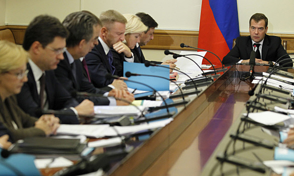 Председатель правительства РФ Дмитрий Медведев проводит заседание правительственной комиссии по социально-экономическому развитию Северного Кавказа. Фото: РИА Новости