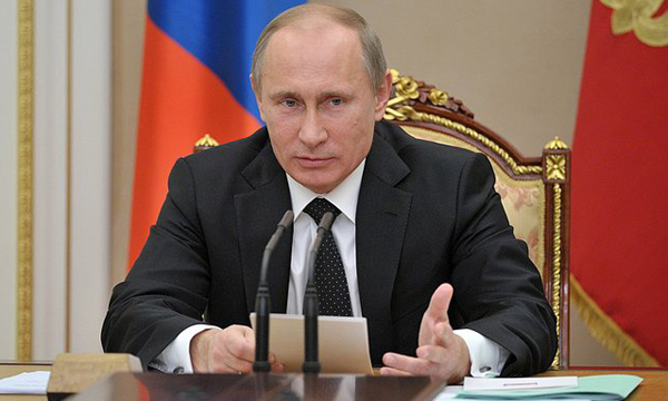 Владимир Путин провёл совещание по экономическим вопросам, на котором обсуждались финансовые итоги года и меры по дальнейшему развитию экономики страны. Фото пресс-службы Президента РФ