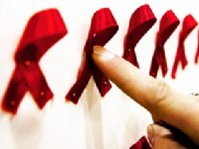 Эмблема Дня борьбы со спидом. Фото с сайта: www.expert.ru Эмблема Дня борьбы со спидом. Фото с сайта: www.expert.ru