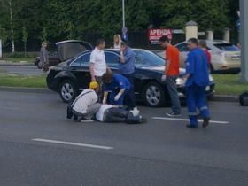 Авария с участием автомобиля Дмитрия Мезенцева. Фото: sineevedro.ru Авария с участием автомобиля Дмитрия Мезенцева. Фото: sineevedro.ru