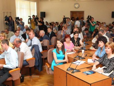 Слушания в Челябинске. Фото: pravdaurfo.ru (с) Слушания в Челябинске. Фото: pravdaurfo.ru (с)