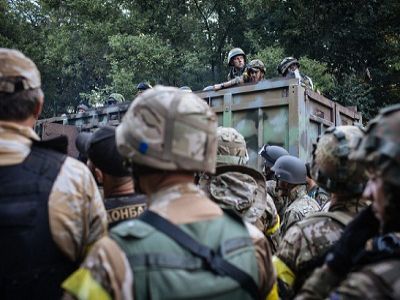Добровольцы под Иловайском. Фото: 112.ua Добровольцы под Иловайском. Фото: 112.ua