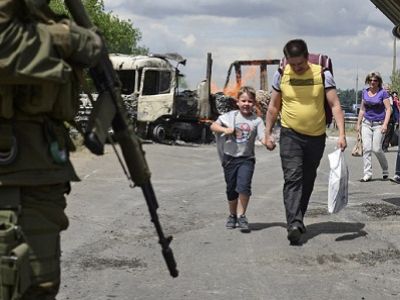 Беженцы. Источник - http://icdn.lenta.ru/ Беженцы. Источник - http://icdn.lenta.ru/