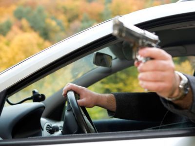 Стрельба из свадебного кортежа. Фото: islamnews.ru Стрельба из свадебного кортежа. Фото: islamnews.ru