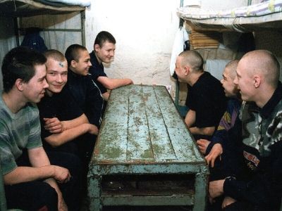 Подростки в колонии. Фото: gulagu.net Подростки в колонии. Фото: gulagu.net