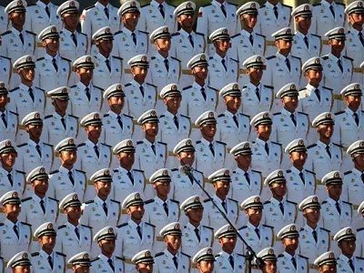 ������� ����� � ������, 3.9.15. �������� - http://5min.info/gallery/foto-dnya-smog-v-kieve-i-parad-v-pekine