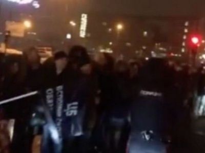 Валютные заемщики на Тверской. Фото: urbanlook.ru. Валютные заемщики на Тверской. Фото: urbanlook.ru.