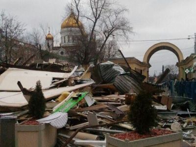 Снос павильонов. Фото: Каспаров.Ru Снос павильонов. Фото: Каспаров.Ru