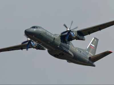 Самолет Ан-140. Фото: m.pikabu.ru Самолет Ан-140. Фото: m.pikabu.ru