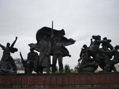 Монумент памяти революции 1905 года на площади Краснопресненская Застава в Москве. Фото: ru.wikipedia.org Монумент памяти революции 1905 года на площади Краснопресненская Застава в Москве. Фото: ru.wikipedia.org