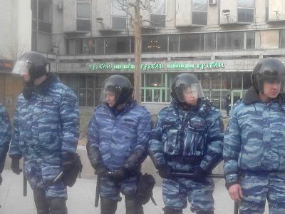ОМОН. Фото: Каспаров.Ru ОМОН. Фото: Каспаров.Ru