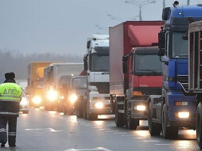 Дальнобойщики. Фото: марина Садчикова, Каспаров.Ru Дальнобойщики. Фото: марина Садчикова, Каспаров.Ru