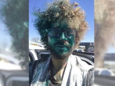 Блогер Илья Варлмов в зеленке. Фото: twitter.com Блогер Илья Варлмов в зеленке. Фото: twitter.com