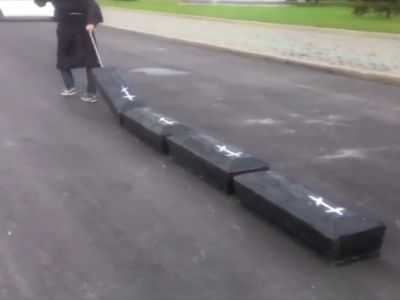 В память о погибших детях. Фото: irk.ru В память о погибших детях. Фото: irk.ru