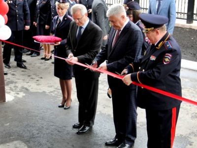 Открытие здания УМВД. Фото: Александр Воронин, Каспаров.Ru Открытие здания УМВД. Фото: Александр Воронин, Каспаров.Ru