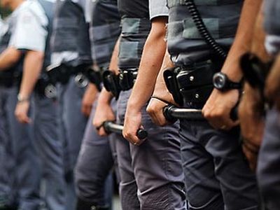 Неравнодушная полиция. Фото: Kvkz.blogspot.ru Неравнодушная полиция. Фото: Kvkz.blogspot.ru