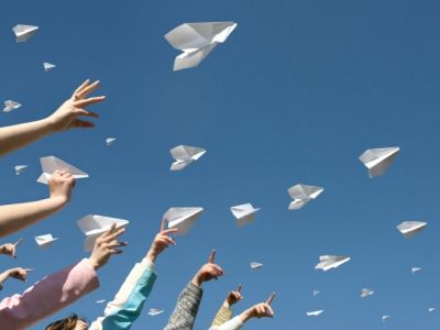 Бумажные самолетики. Фото: proza.ru Бумажные самолетики. Фото: proza.ru