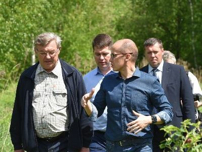 Юрий Тюрин и Александр Бречалов. Фото: Sad184.izh.ru Юрий Тюрин и Александр Бречалов. Фото: Sad184.izh.ru