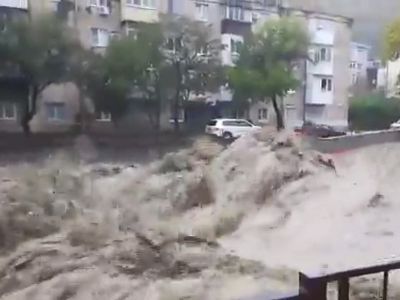 Ливень в Туапсе. Фото: Kuban.kp.ru Ливень в Туапсе. Фото: Kuban.kp.ru