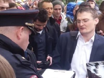 Адвокат Михаил Беньяш на защите участников акции. Фото: Obzor.io Адвокат Михаил Беньяш на защите участников акции. Фото: Obzor.io