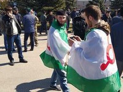 Митинг в Магасе. Фото: Kavkaz-uzel.eu Митинг в Магасе. Фото: Kavkaz-uzel.eu