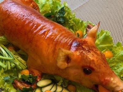 Запеченный поросенок. Фото: Youla.ru Запеченный поросенок. Фото: Youla.ru