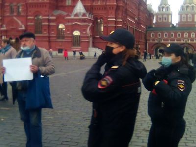 Пикет с белым листом. Фото: РК-инфо Пикет с белым листом. Фото: РК-инфо