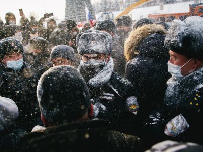 Полиция на митинге. Фото: Екатерина Пиф, Каспаров.Ru Полиция на митинге. Фото: Екатерина Пиф, Каспаров.Ru