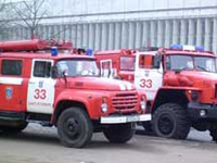 Пожарным разрешать обслуживать стратегические промышленные объекты на договорной основе