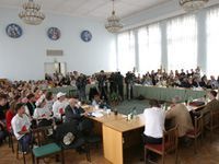 Дискуссия в обществе не прекратилась