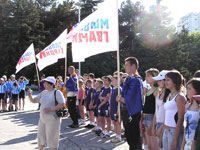 Мы должны увести детей с улиц