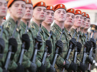 Виктор Заварзин: Российской армии нужны специалисты