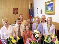 В Великом Новгороде чествовали чемпионок мира по спортивной акробатике. Фото Александра Кочевника