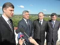 В каждый район специалистов по потребностям