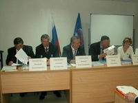 Столичные единороссы сели за парты