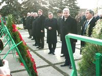 ����� �������: ������ � ������-������������� � ����������