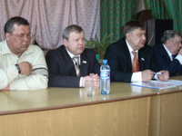 Работать на улучшение благосостояния всего народа